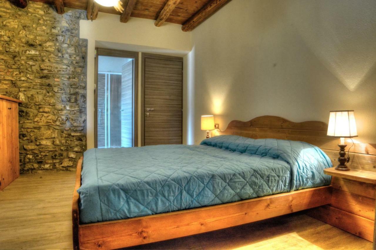 Cascina Del Sole Villa Asso Exteriör bild